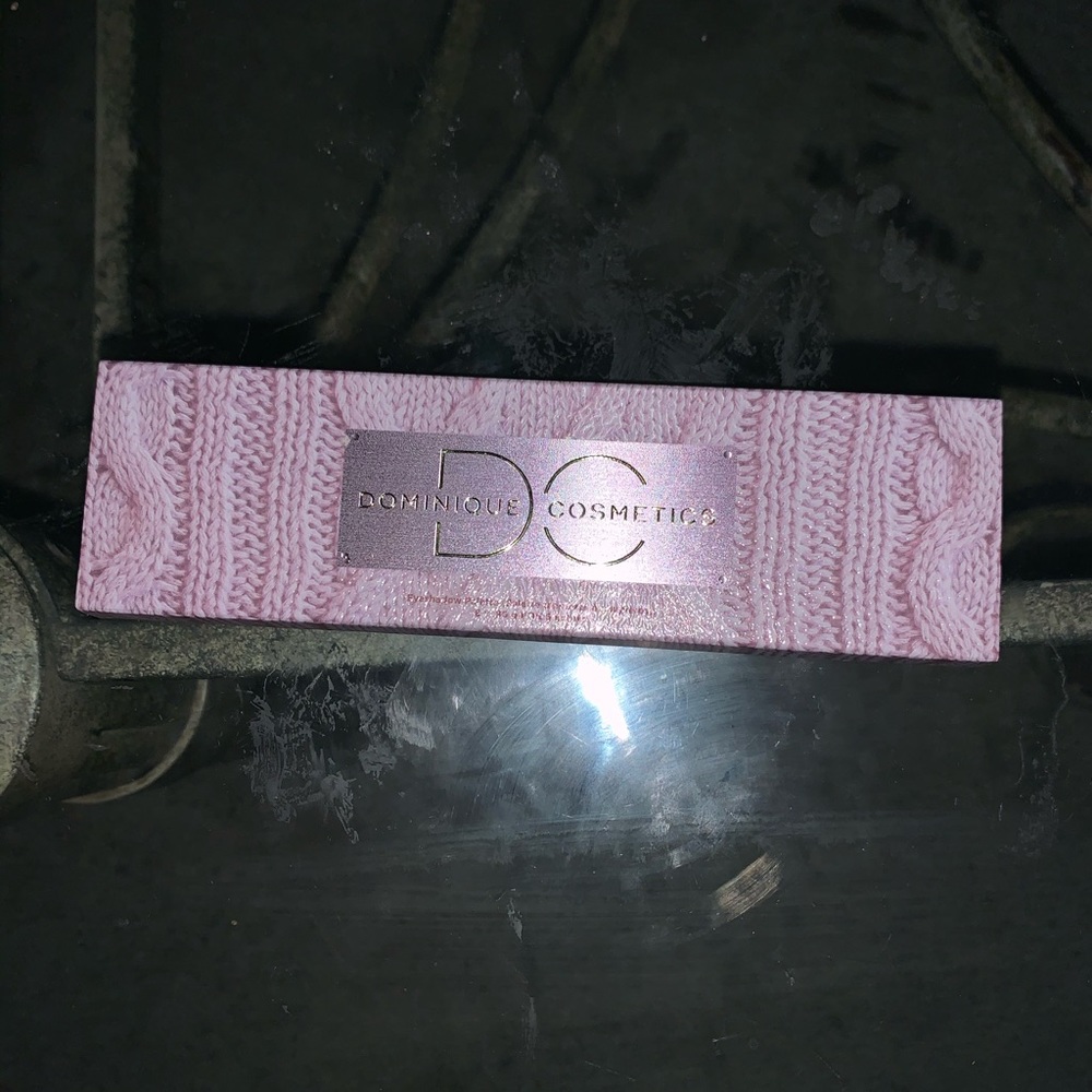 Dominique cosmetics eyeshadow palette